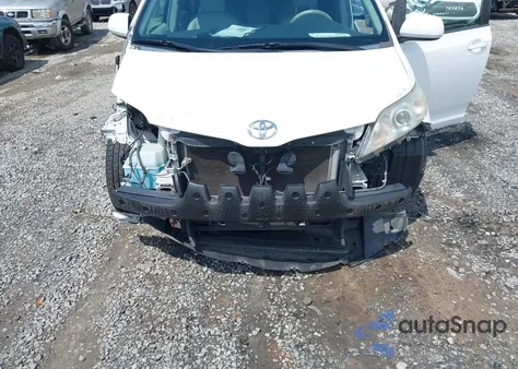 2014 Toyota Sienna Xle V6 8 Passenger from USA, damaged, VIN 5TDYK3DC8ES497273